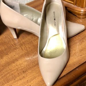 Nude pumps Bandolino Sz 9